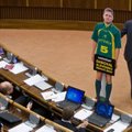 Slovakijos parlamente kilo muštynės dėl kartoninio premjero