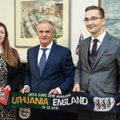Anglijos ambasadoje lietuviai rengė planą, kaip nustebinti futbolo išradėjus
