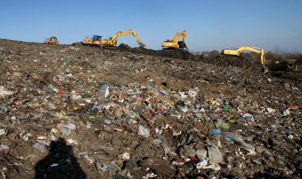 Tikslas - kad kuo mažiau pavojingų atliekų ir antrinių žaliavų patektų į sąvartynus