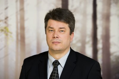 prof. Egidijus ŠARAUSKIS, Vytauto Didžiojo universiteto Žemės ūkio akademijos Inžinerijos fakulteto Žemės ūkio inžinerijos ir saugos katedros vedėjas 
