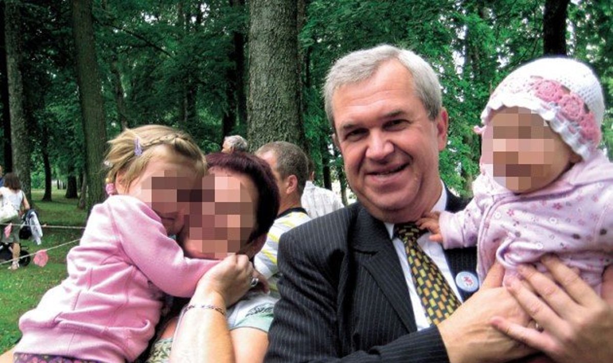 Už auklėtinių seksualinį išnaudojimą nuteistas buvęs Viešvilės vaikų globos namų direktorius Algimantas Liaudaitis