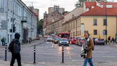 1 iš 4 Lietuvos žmonių nevairuoja: kokios kliūtys stabdo sėsti prie vairo ir kaip jas įveikti
