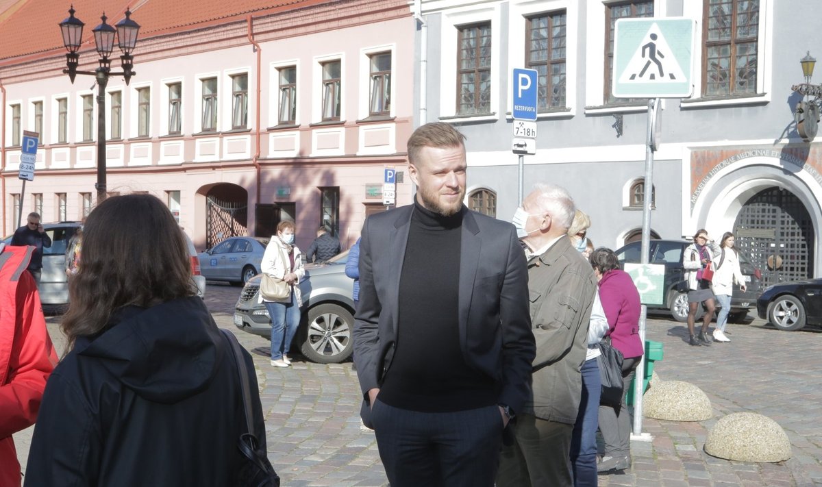 Kaune išankstinio balsavimo eilėje laukia G. Landsbergis