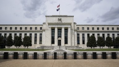 JAV centrinis bankas nutraukia skolinimo programą, pradėtą po SVB griūties