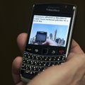 JAV valdžia pamažu laidoja „Blackberry“ ir renkasi „iPhone“
