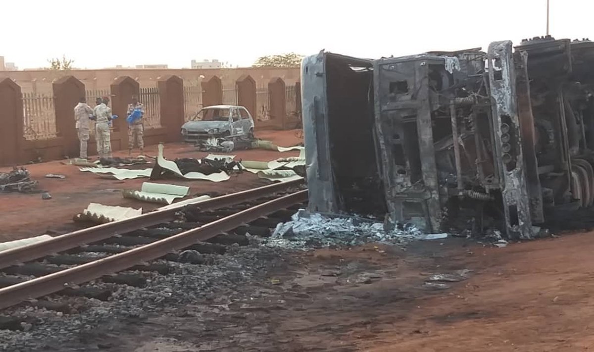 Nigeryje sprogus benzinvežiui žuvo 55 žmonės