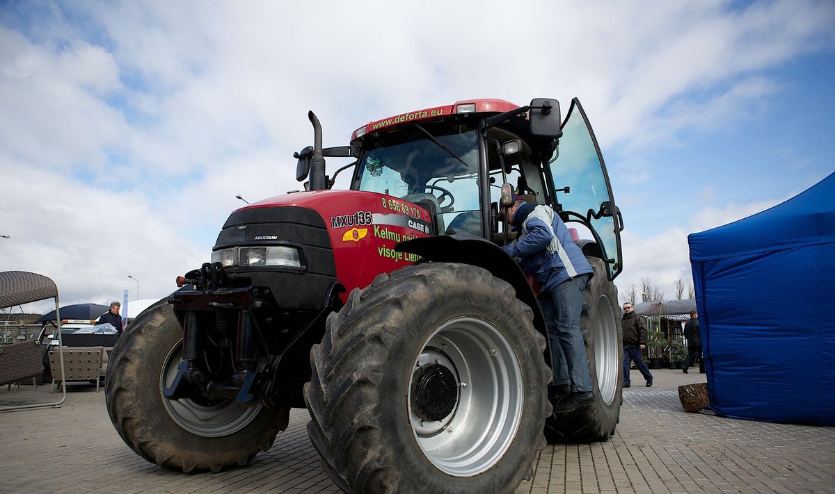 Baltarusijai aktuali prekyba traktoriais