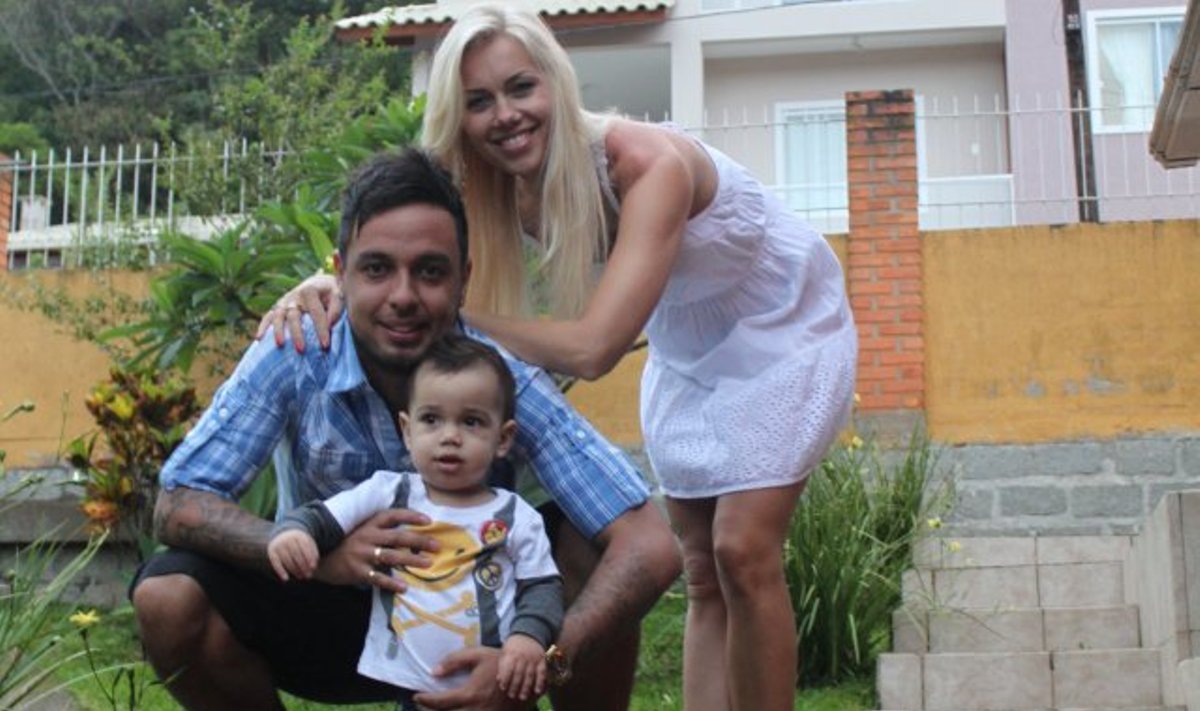 Rafaelis Ledesma su žmona Simona ir sūnumi Gabrieliumi