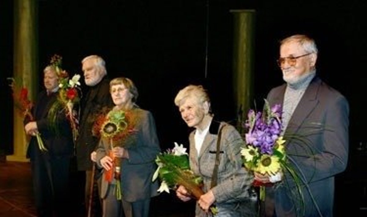 Miltinio dramos teatro senbuviai: D.Banionis, A.Masiulis, R.Zdanavičiūtė, E.Šulgaitė, S.Petronaitis