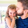 Patarimai tėvams, kaip užauginti savo kūnu pasitikinčias dukteris