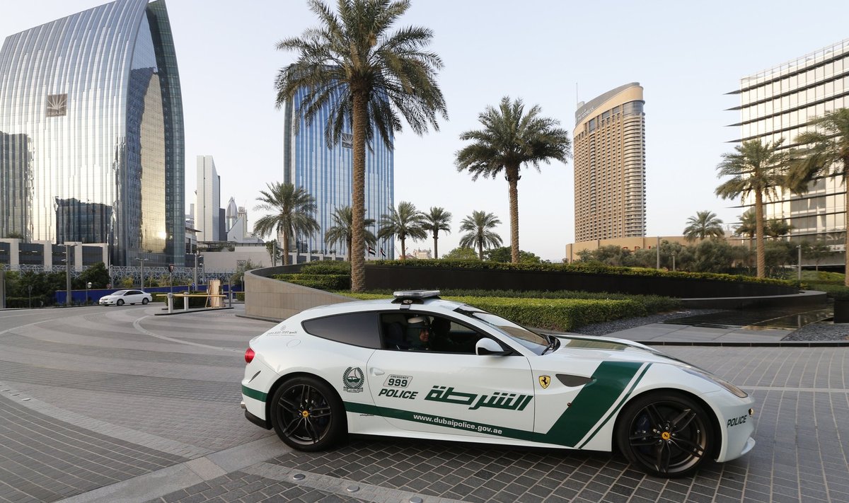 Dubajaus policijos "Ferrari"
