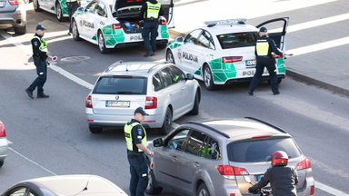 Большой рейд в Вильнюсе: много пьяных водителей и нелегал с просроченными документами