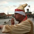 Estų maištininkas Klaipėdoje: jo švelnūs ir nepadorūs performansai kėlė ir susižavėjimą, ir skandalus, pasibaigusius teismuose