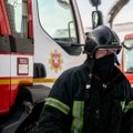 Kaune autoservise degė automobilis, nukentėjo darbuotojas