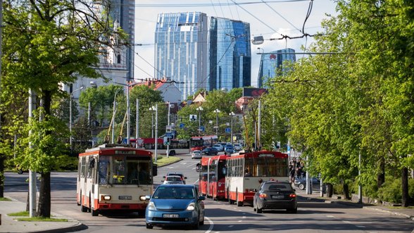 Vilniuje į gatves išriedės autonominės ridos troleibusai