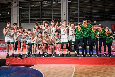 Dvidešimtmečių krepšininkų kova dėl aukso: Lietuva – Ispanija