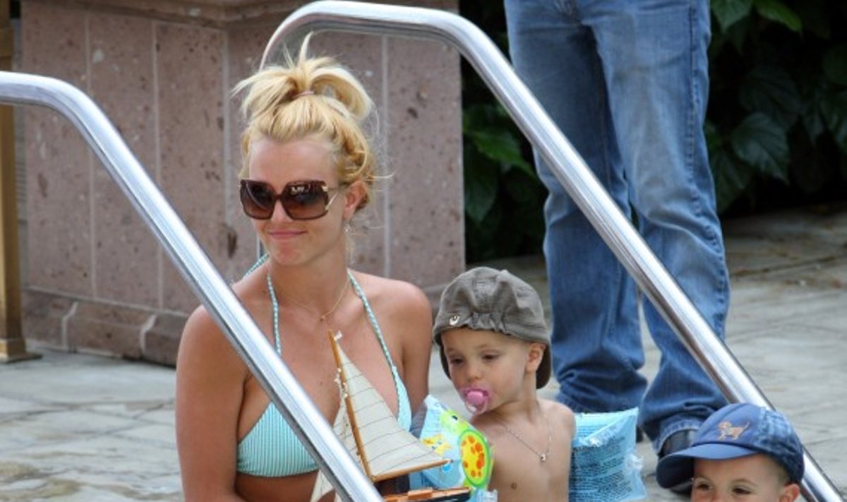 Britney Spears su sūnumis