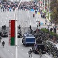 Į Minsko centrą vyksta karinė technika