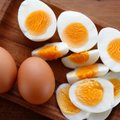 Sužinokite, kaip teisingai išvirti kiaušinį: svarbi kiekviena minutė, o žalsva spalva ant trynio irgi šį tą reiškia
