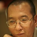 Iš kalėjimo Kinijoje paleistą Liu Xiaobo gydys užsienio medikai