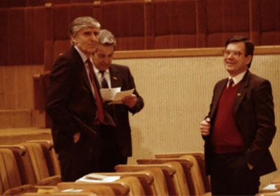 Vladislavas Švedas (dešinėje) Aukščiausioje Taryboje 1991 metų sausį