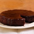 Šokoladinis pyragas su džiovintomis slyvoms – nuostabus derinys ir skonis