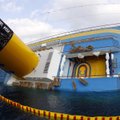 Прибыль страховщика Costa Concordia упала более чем на треть