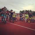 Ką reikia žinoti prieš pradedant vaiką mokyti važiuoti dviračiu?