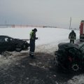 Klaipėdos rajone po smūgio automobiliai virto metalo krūva, sužaloti trys žmonės