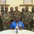 Nigerio kariai teigia nuvertę provakarietišką šalies prezidentą