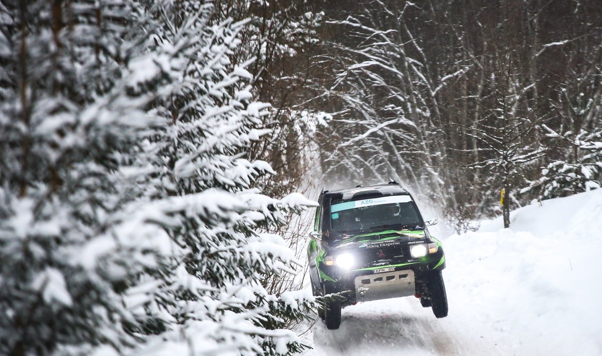 Vaidoto Paškevičiaus ir Gyčio Vercinsko ekipažas "Winter Rally"