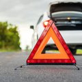 Klaipėdoje automobilis sužalojo sugedusią mašiną stumiantį vyrą