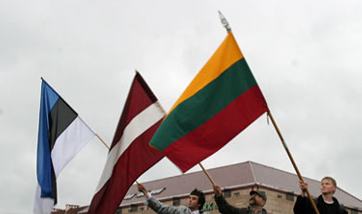 Estijos, Latvijos ir Lietuvos vėliavos