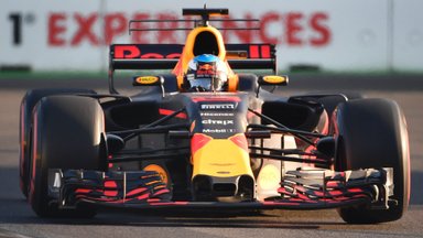 Išskirtinai Delfi: į Vilnių grįžta „Oracle Red Bull Racing“ formulė