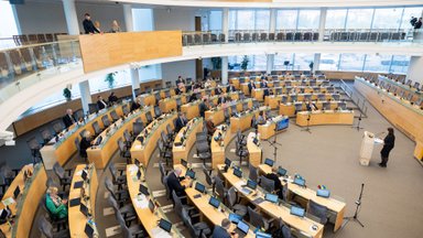 Seimas holds first reading of 2024 budget draft
