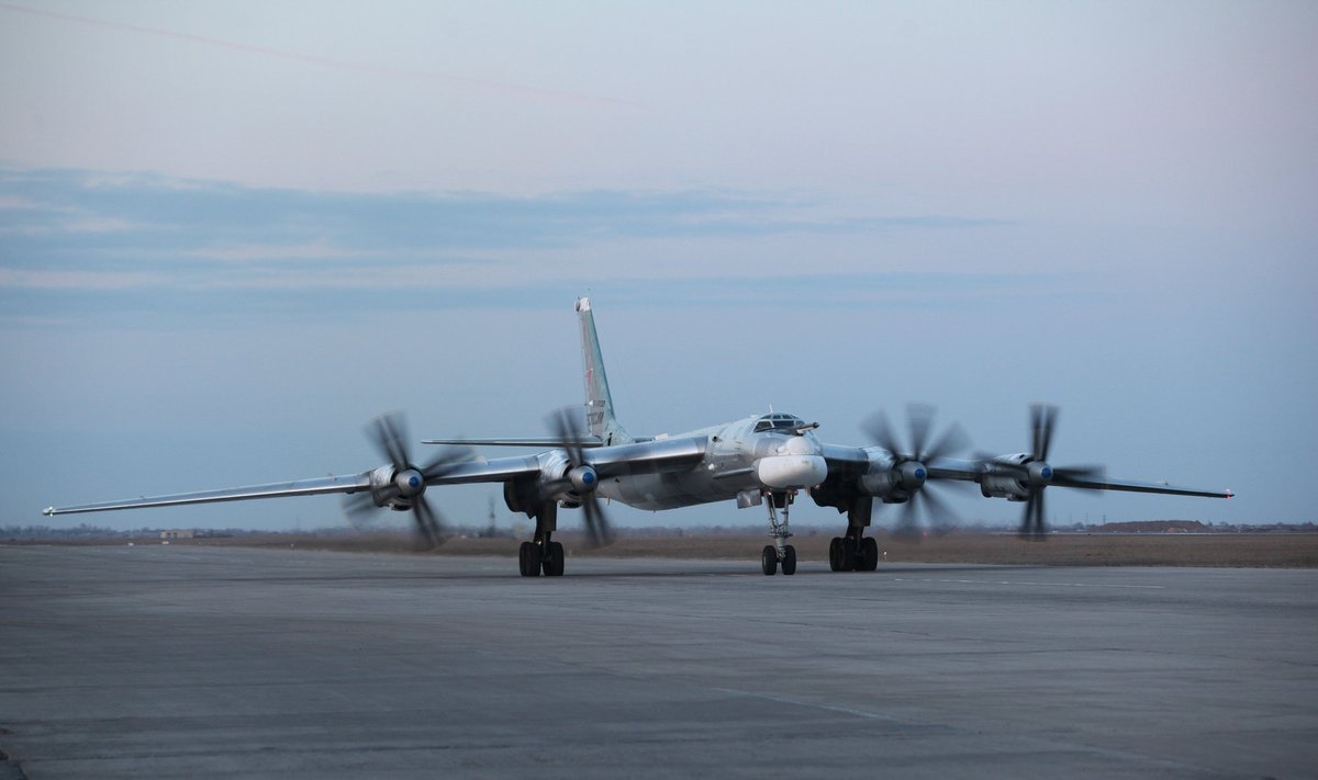Rusijos bombonešiai TU-95