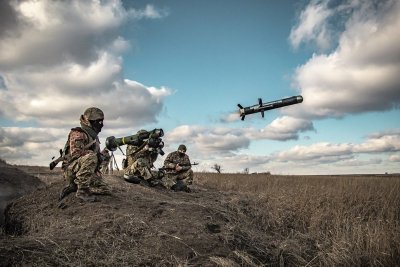 Ukrainos karių treniruotė, Javelin raketos šūvis