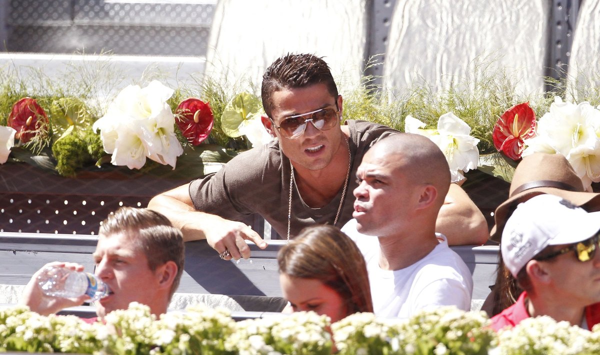 Cristiano Ronaldo ir Pepe teniso mače Madride