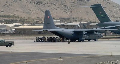 Lenkijos C-130H Kabule