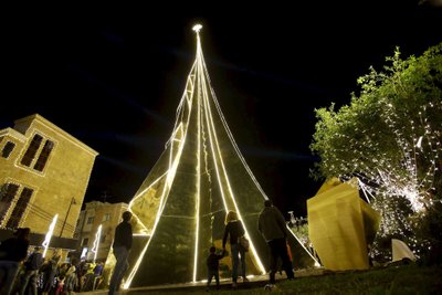 Kalėdų eglutė - auksinis medis Bible, Libane