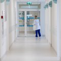 Santaros klinikos laikinai sustabdė pacientų lankymą dviejuose skyriuose, Lazdynų ligoninėje situacija nepablogėjusi
