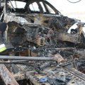 Pareigūnai išsiaiškino, kas policijos aikštelėje sudegino BMW: vyrukui bus riesta