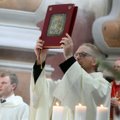 Kaune Jono Pauliaus II kraujo relikviją pasitiko aukščiausia šalies valdžia