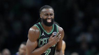 Be lyderio likusius varžovus įveikęs „Celtics“ įpusėjo kelionę finalo link