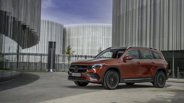 Neliūdnas „Mercedes-Benz“ rEQuiem vidaus degimo varikliui