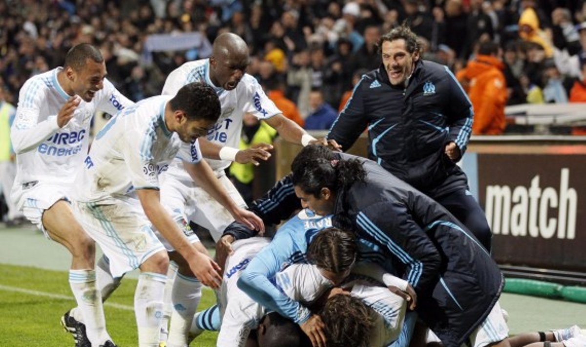 "Marseille" klubo žaidėjai džiaugiasi pergale