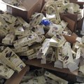 Įtartini tortai – patikrinę konditerijos siuntą iš Maskvos, muitininkai rado 1,5 mln. eurų cigarečių kontrabandą