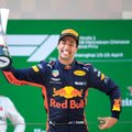Po įspūdingo spurto Kinijoje triumfavo Ricciardo, Maxo kliudytas Vettelis – aštuntas