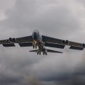 JAV siunčia du bombonešius praskristi virš Balkanų