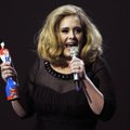 Dainininkė Adele viešumoje pasirodė su vestuviniu žiedu